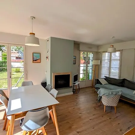 빌라 Maison Au Coeur Du Golf Des Pins Avec Terrasse & Velos *