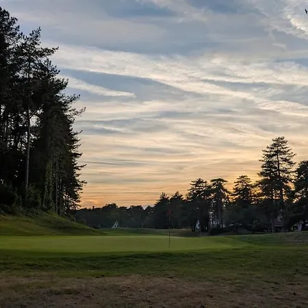 Maison Au Coeur Du Golf Des Pins Avec Terrasse & Velos فيلة *